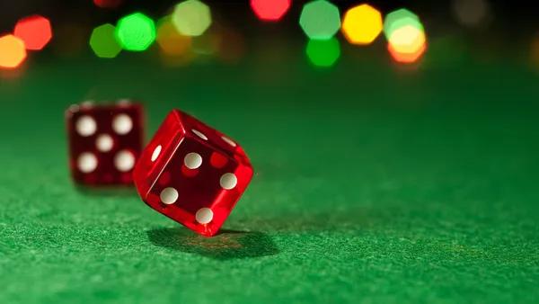 A Look at Progressive Jackpot Mechanics at an online casino Singapore Website